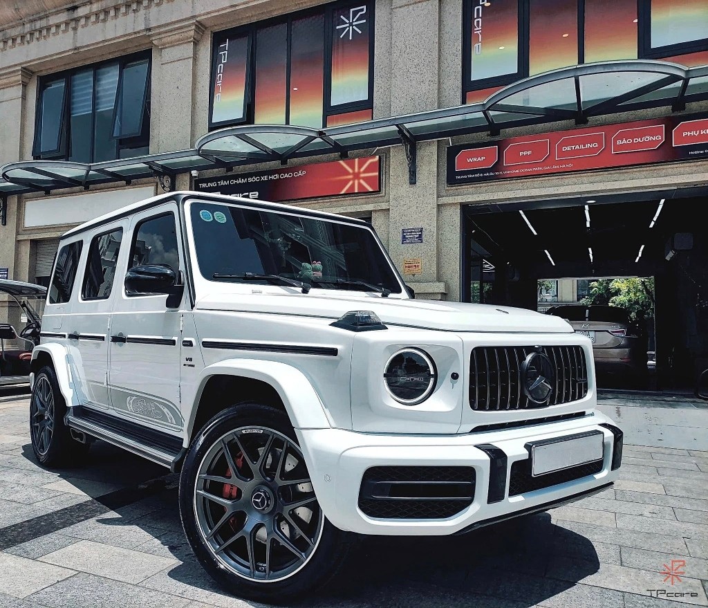 Mercedes-AMG G63 Trắng tại TP Care Ocean Park