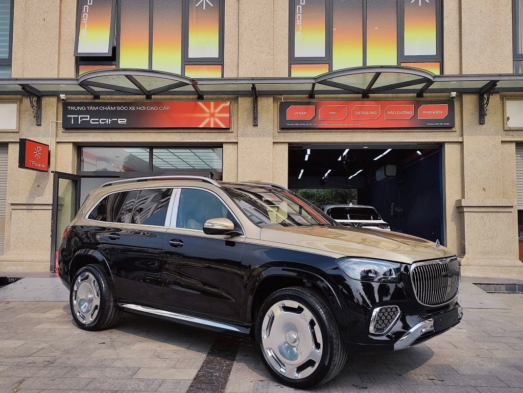Mercedes-Maybach GLS Two-Tone tại TP Care Ocean Park
